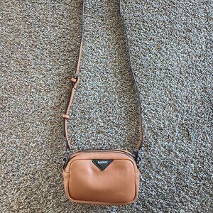 Botkier Allen Camera Bag, Leather, EUC, Bought New, Only Worn Once